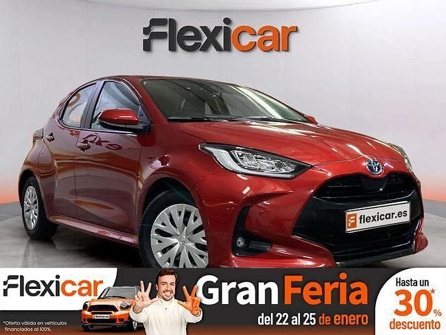 Rojo Usado 2023 Toyota Yaris Hybrid Active Berlina | 18.990 € (Buen precio) - Imagen 1/4