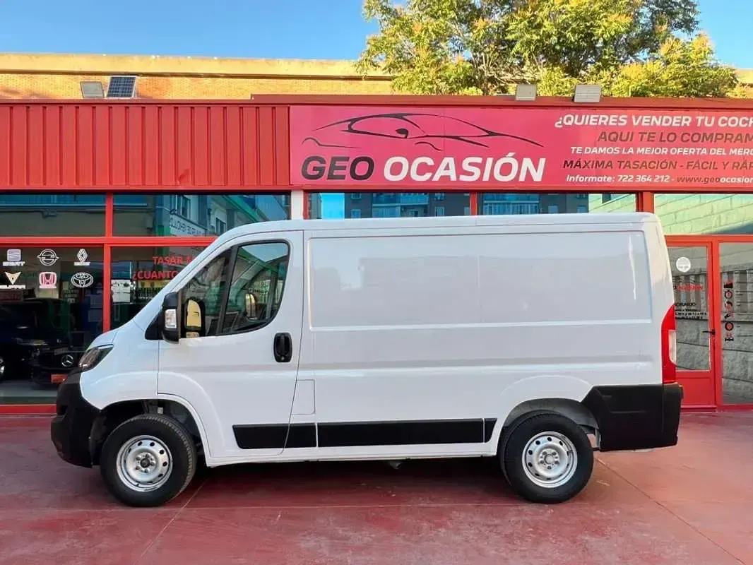Usado Peugeot Boxer S 140 CV (102 kW) 2022 Blanco Van