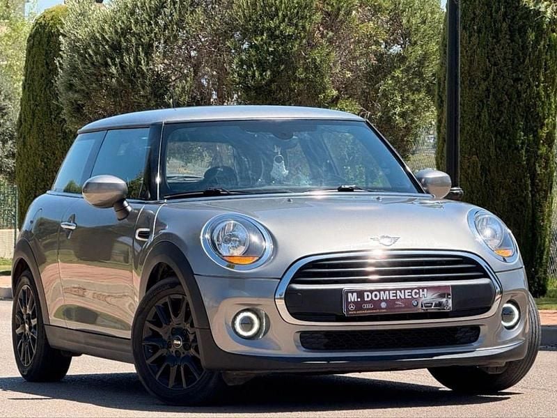 Usado Mini ONE 102 CV (75 kW) 2020 Gris Utilitario