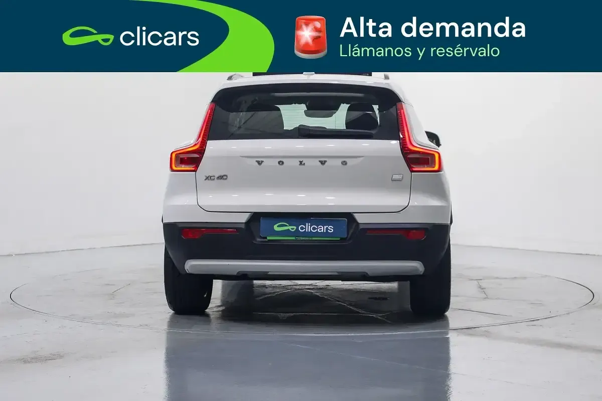 Usado Volvo XC40 Plus 179 CV (131 kW) 2022 Blanco SUV