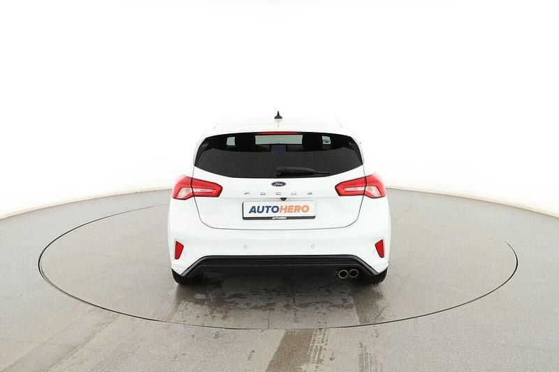 Usado Ford Focus ST-Line 125 CV (91 kW) 2021 Blanco Berlina