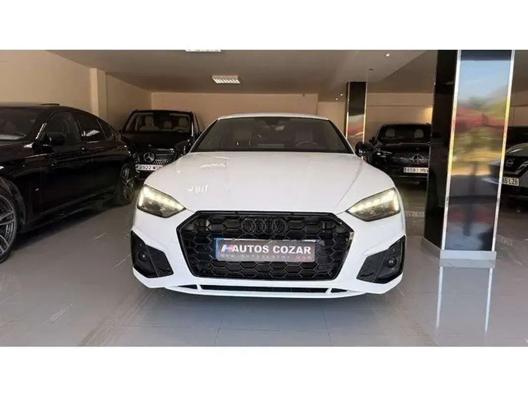 Usado Audi A5 Sportback Ambiente 204 CV (150 kW) 2022 Blanco Utilitario