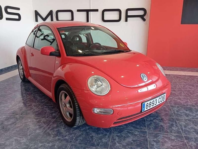 Usado VW Beetle 102 CV (75 kW) 2002 Rojo Utilitario