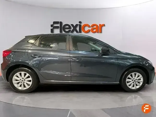 Usado Seat Ibiza Reference 110 CV (80 kW) 2023 Gris Utilitario