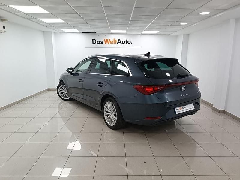 Usado Seat Leon XCELLENCE 204 CV (150 kW) 2022 Gris Familiar