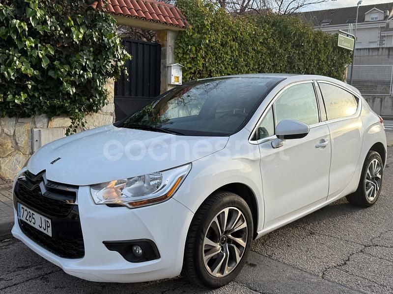 Blanco Usado 2015 DS Automobiles DS4 Style Berlina | 7299 € (Buen precio) - Imagen 1/4