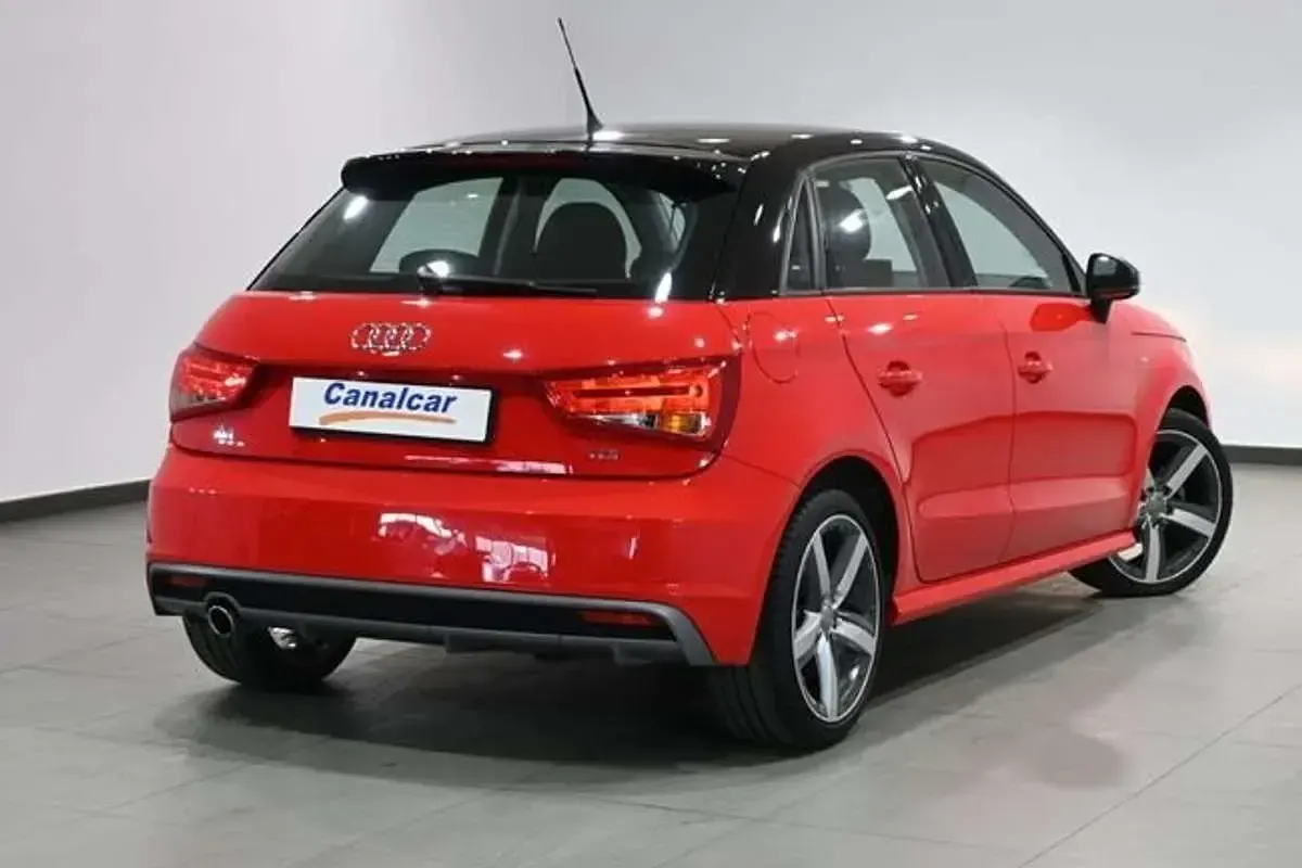 Usado Audi A1 Sportback Design 90 CV (66 kW) 2018 Rojo Utilitario