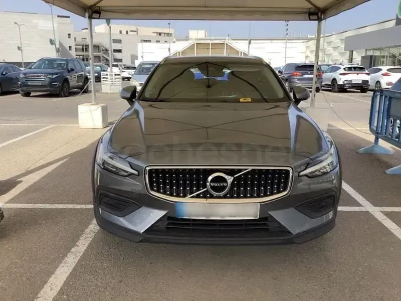 Usado Volvo V60 CC 197 CV (144 kW) 2021 Gris / plata Familiar