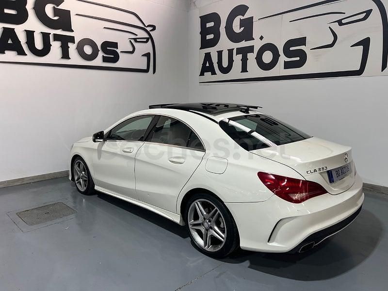 Usado Mercedes CLA220 AMG line 170 CV (125 kW) 2013 Blanco Berlina
