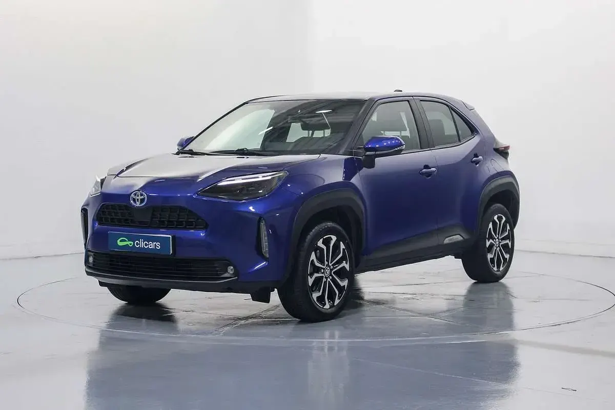 Usado Toyota Yaris Cross Active 91 CV (66 kW) 2023 Azul SUV