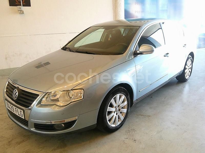 Azul Usado 2007 VW Passat Advance Berlina | 4100 € (Super precio) - Imagen 1/4