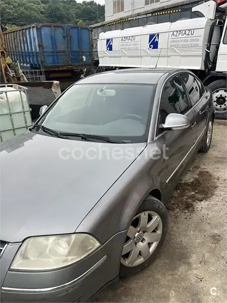 Usado VW Passat Edition 130 CV (95 kW) 2005 Gris / plata Berlina