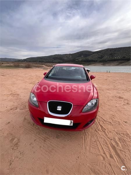 Rojo Usado 2011 Seat Leon Style Berlina | 7299 € (Precio justo) - Imagen 1/4