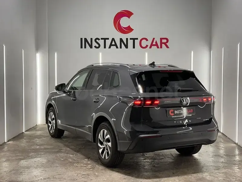 Begagnad VW Tiguan Life 204 HK (150 kW) 2025 Grå SUV