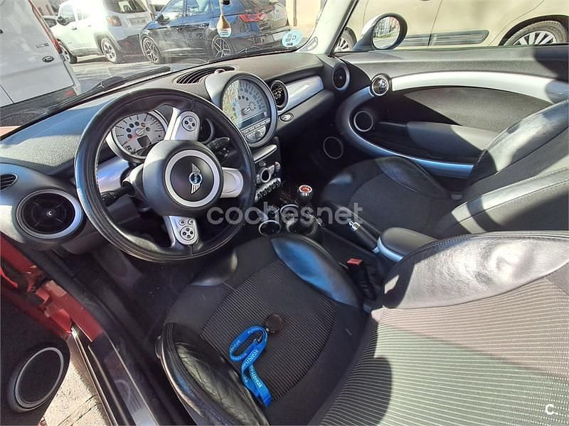 Usado Mini Cooper 120 CV (88 kW) 2006 Rojo Utilitario