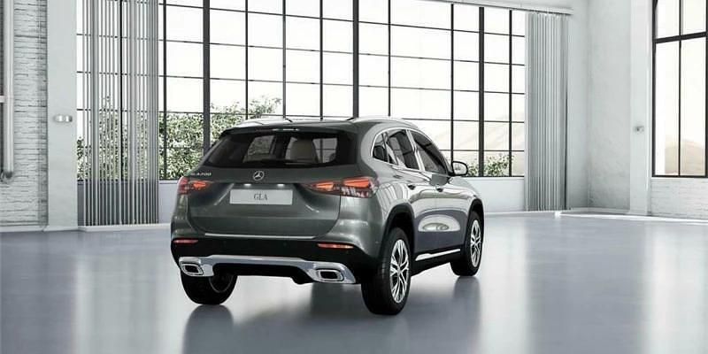 Nuevo Mercedes B200 163 CV (119 kW) 2025 Gris Monovolumen