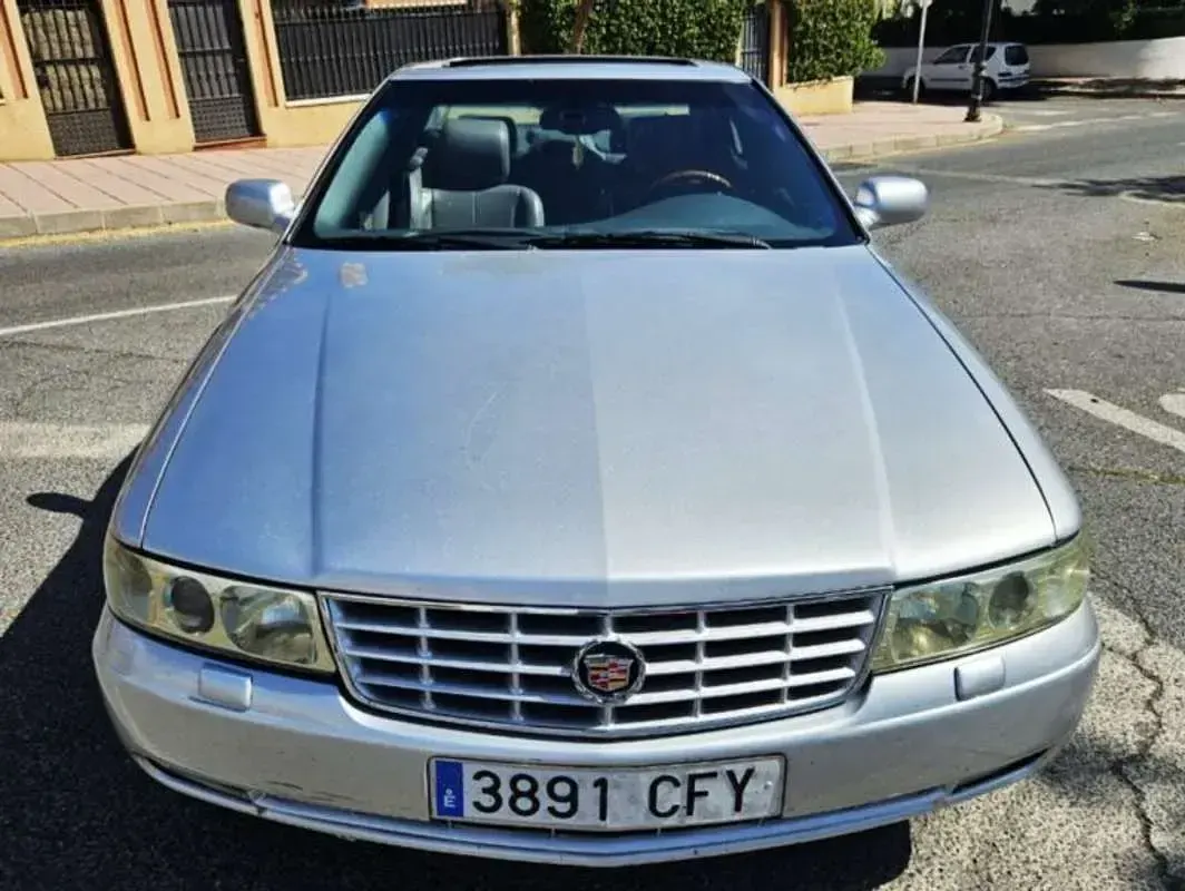 Usado Cadillac Seville STS 305 CV (224 kW) 2003 Plateado Berlina