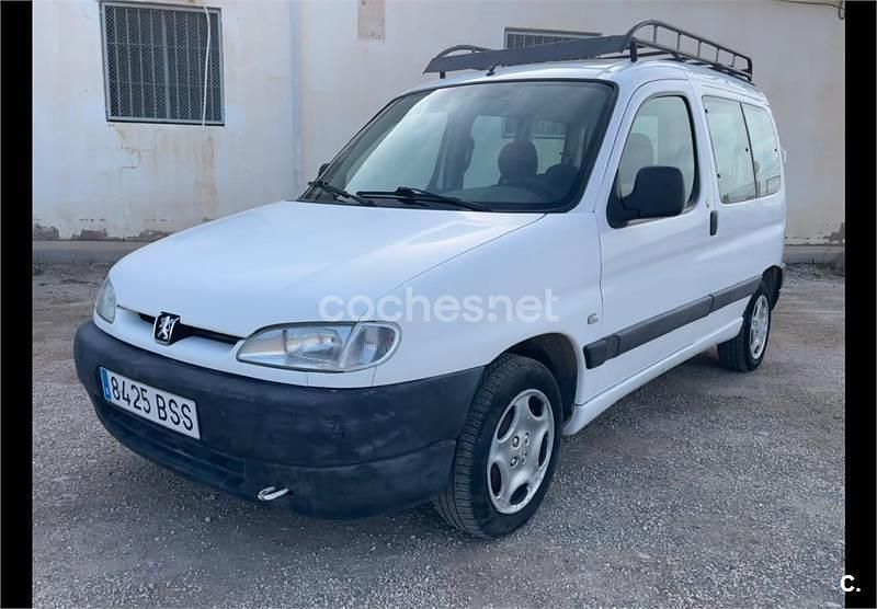 Blanco Usado 2009 Peugeot Partner Tepee Monovolumen | 2400 € (Precio justo) - Imagen 1/4