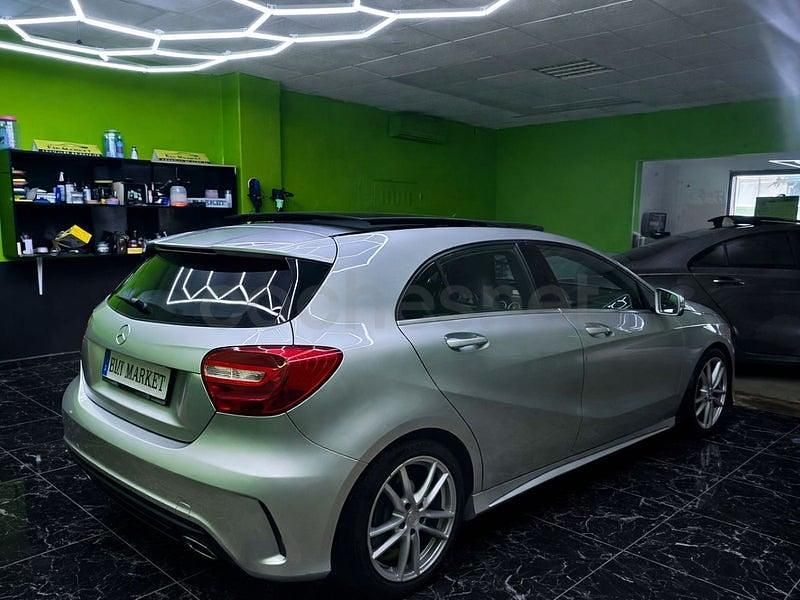 Usado Mercedes A180 AMG 122 CV (89 kW) 2013 Gris / plata Berlina