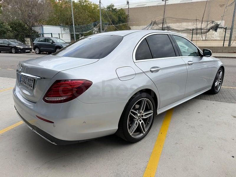 Usado Mercedes E220 194 CV (142 kW) 2018 Gris / plata Berlina