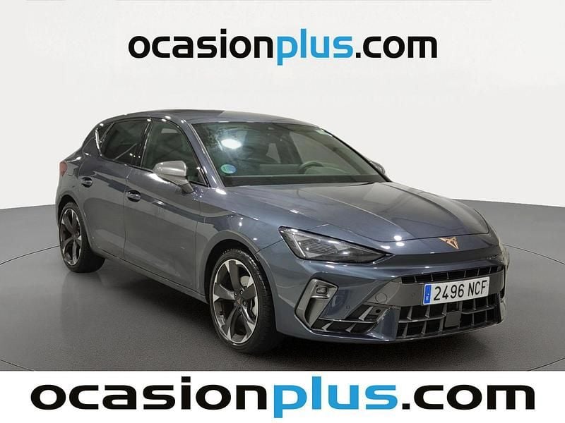 Usado Cupra Leon 150 CV (110 kW) 2025 Gris Utilitario