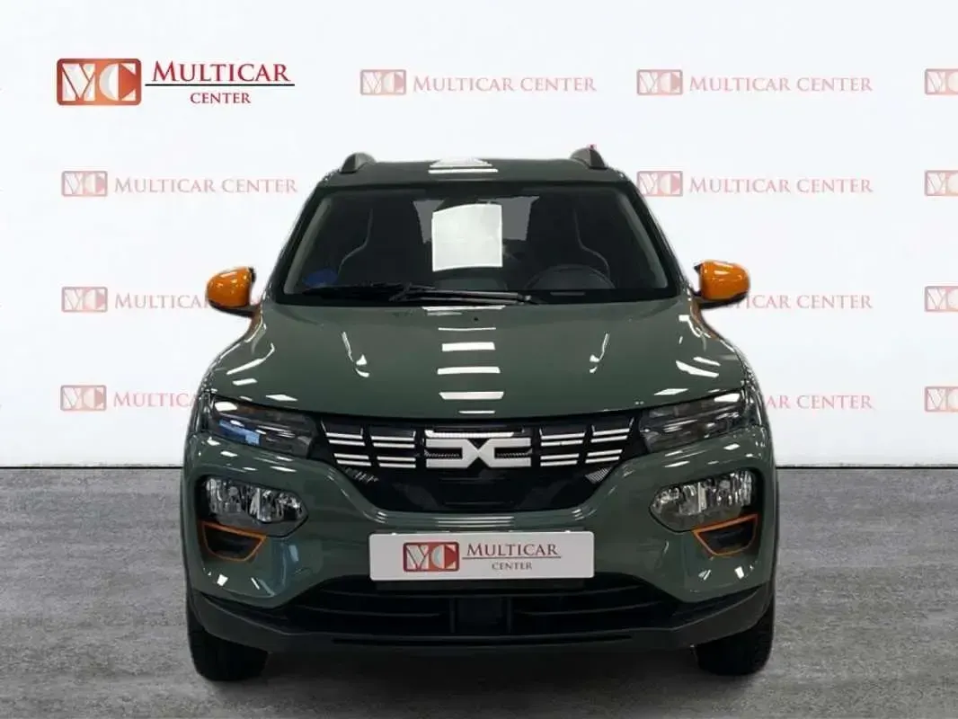 Usado Dacia Spring Comfort Plus 33 kW (45 CV) 2023 Verde Utilitario