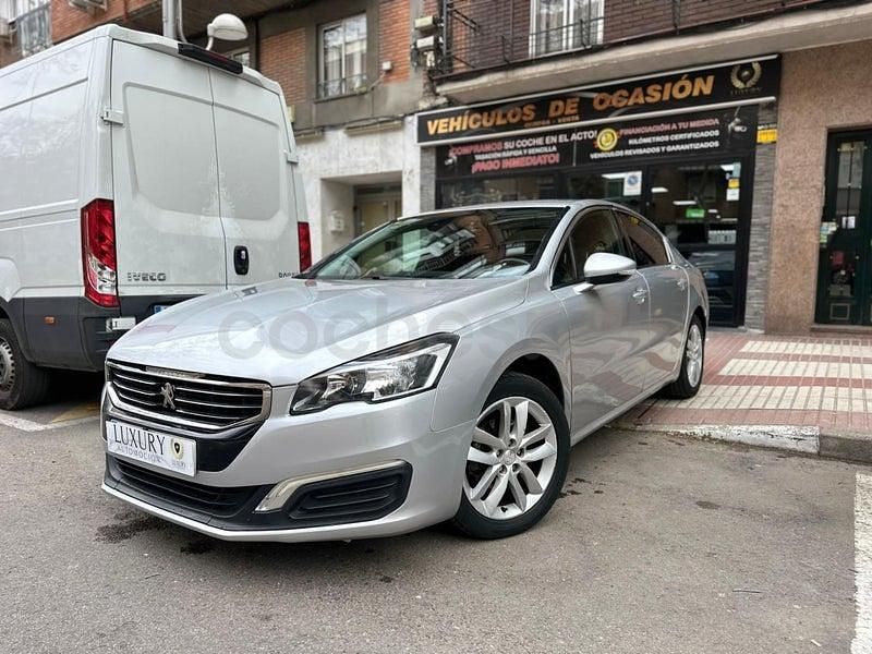 Usado Peugeot 508 SW Active 115 CV (84 kW) 2015 Gris / plata Familiar