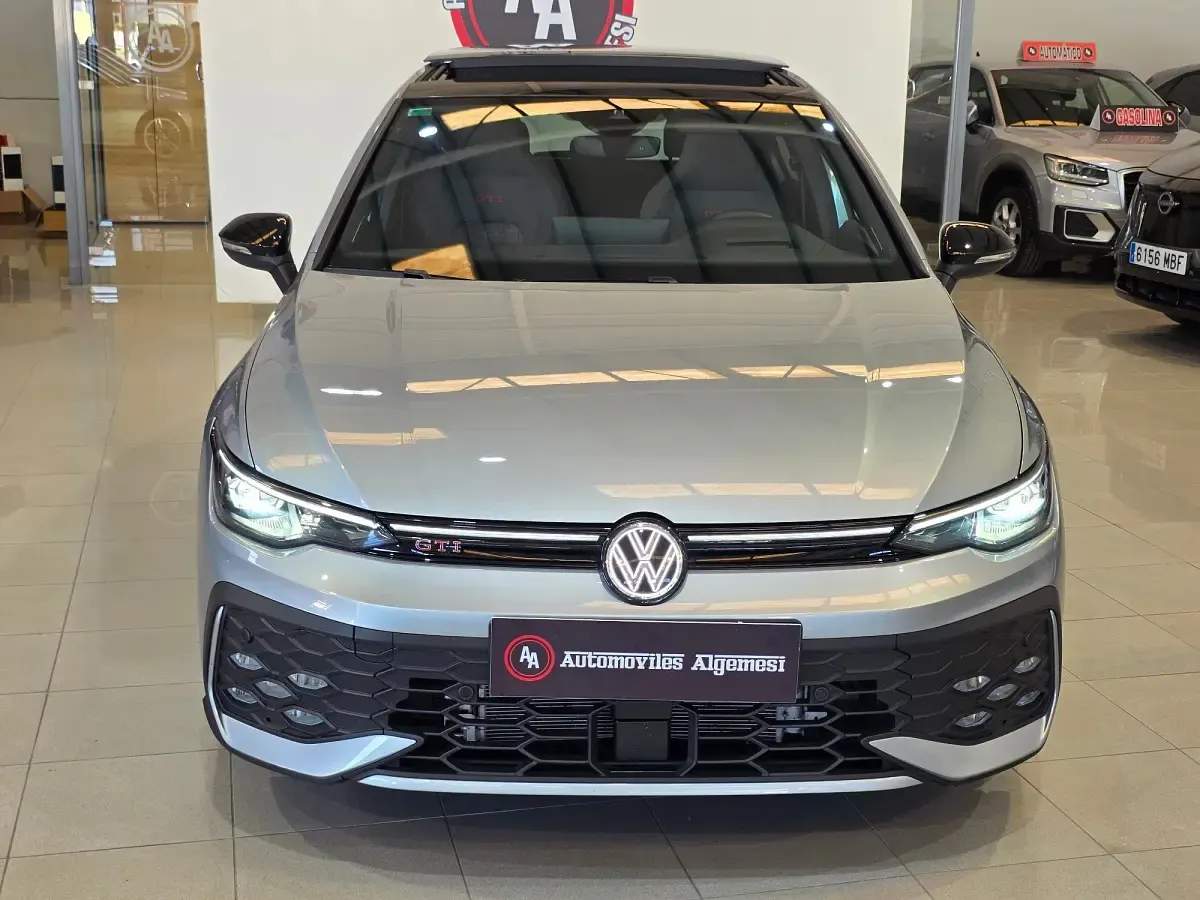 Usado VW Golf VIII GTI 265 CV (194 kW) 2025 Gris Berlina