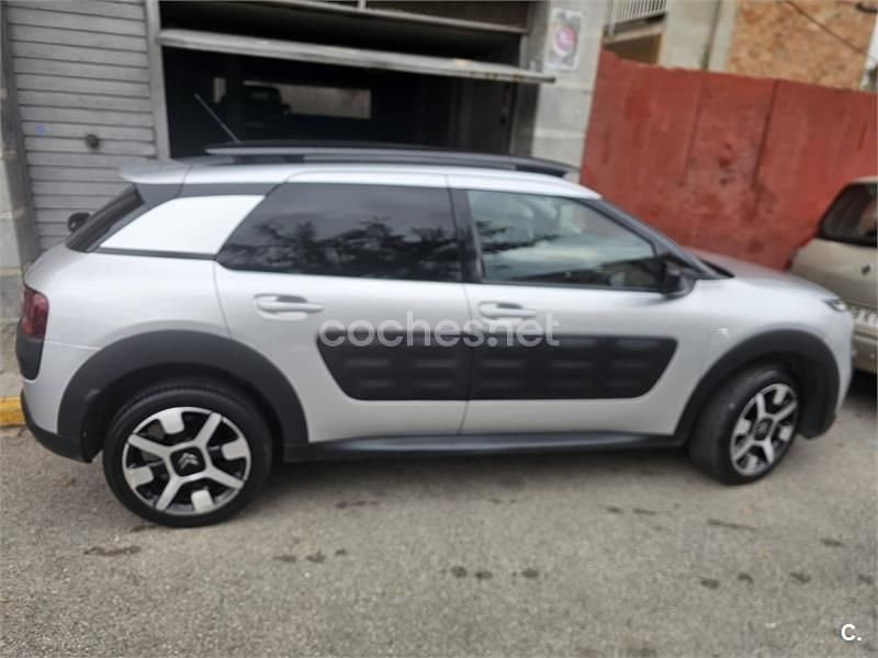 Usado Citroën C4 Feel 100 CV (73 kW) 2016 Gris / plata Berlina