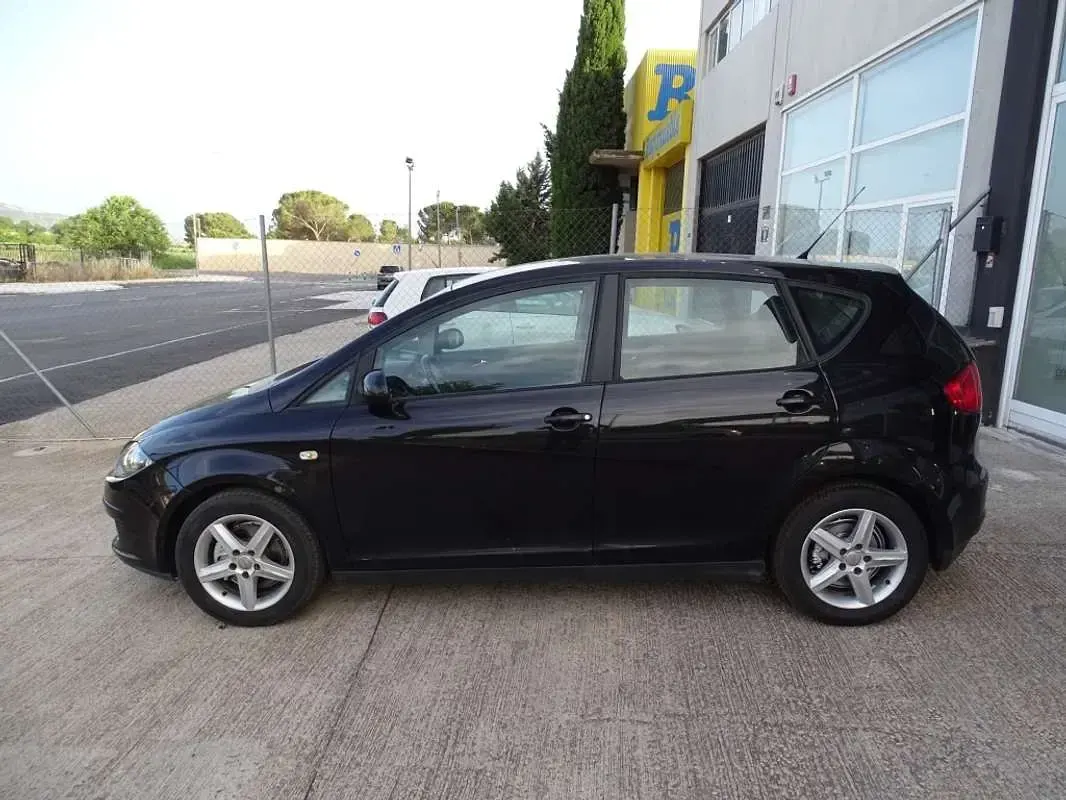 Usado Seat Altea Stylance 105 CV (77 kW) 2007 Negro Monovolumen