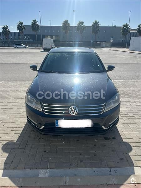Negro Usado 2013 VW Passat Advance Berlina | 8000 € (Un poco caro) - Imagen 1/4