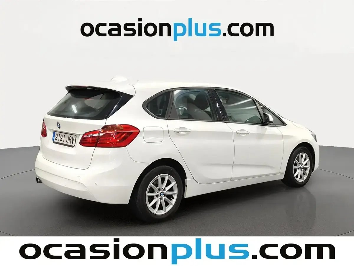 Usado BMW 216 Active Tourer 116 HP (85 kW) 2016 Branco Monovolume