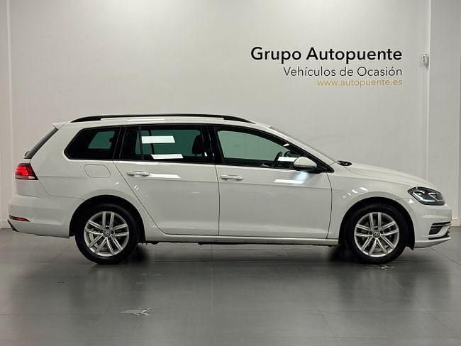 Usado VW Golf VII Advance 115 CV (84 kW) 2020 Blanco Familiar