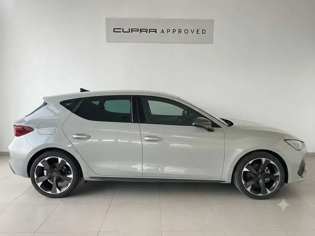 Nuevo Cupra Leon 150 CV (110 kW) 2025 Gris Utilitario