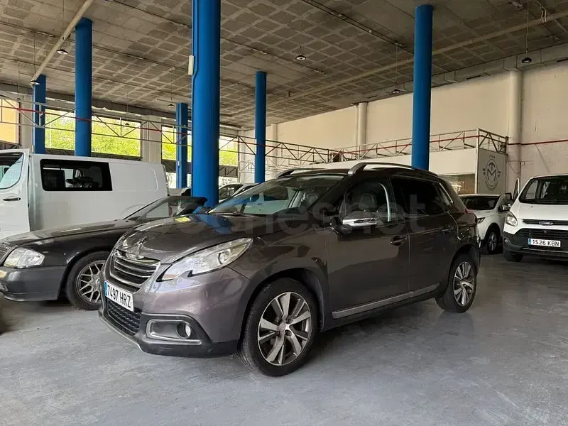 Usado Peugeot 2008 Allure 92 CV (67 kW) 2013 Gris / plata SUV