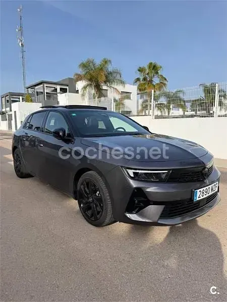 Usado Opel Astra GS Line 130 CV (95 kW) 2023 Gris / plata Utilitario