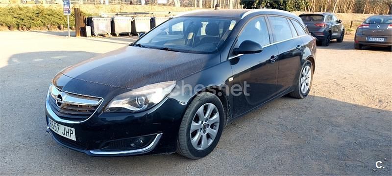 Usado Opel Insignia Business 120 CV (88 kW) 2015 Negro Familiar