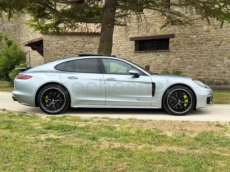 Usado Porsche Panamera 4 Edition 462 CV (339 kW) 2020 Gris / plata Berlina