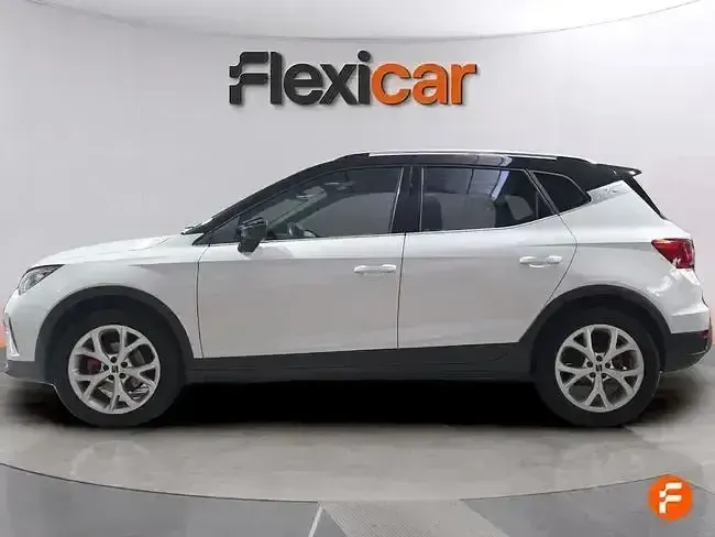 Usado Seat Arona FR 150 CV (110 kW) 2023 Blanco SUV