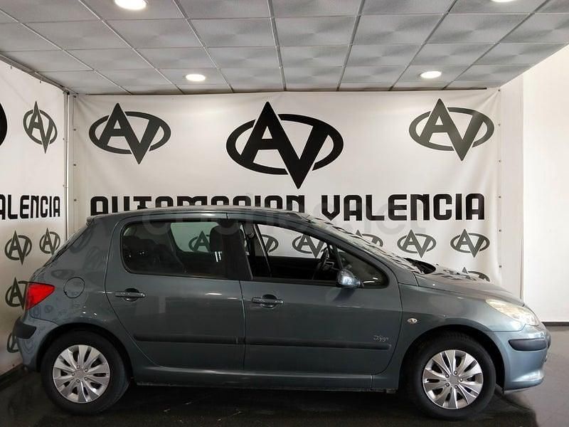 Usado Peugeot 307 110 CV (80 kW) 2006 Gris / plata Berlina