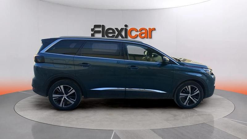 Usado Peugeot 5008 Active 131 HP (96 kW) 2018 Verde SUV