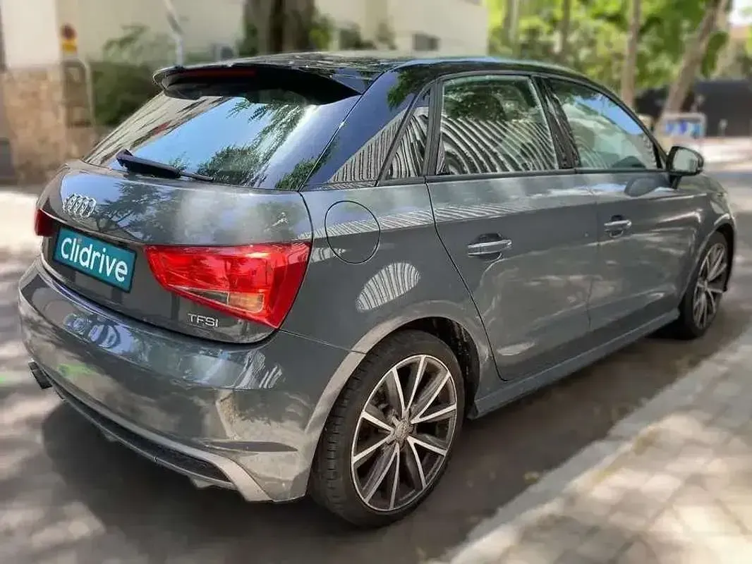 Usado Audi A1 Premium 122 CV (89 kW) 2016 Gris Utilitario