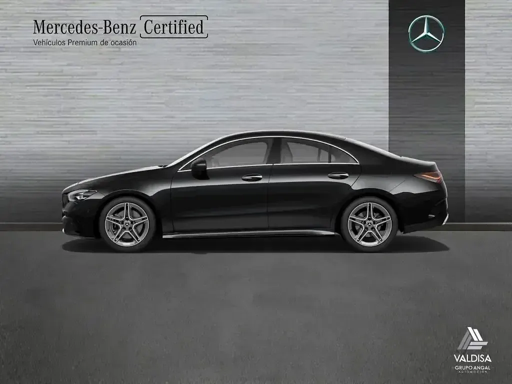 Usado Mercedes CLA200 AMG line 163 CV (119 kW) 2025 Negro cosmos Berlina