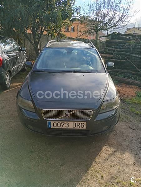 Usado Volvo V50 Momentum 136 CV (100 kW) 2005 Verde Familiar