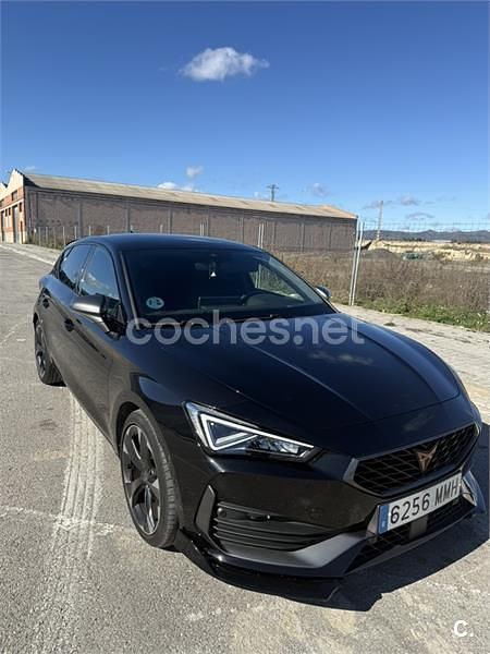 Usado Cupra Leon 190 CV (139 kW) 2023 Negro Berlina