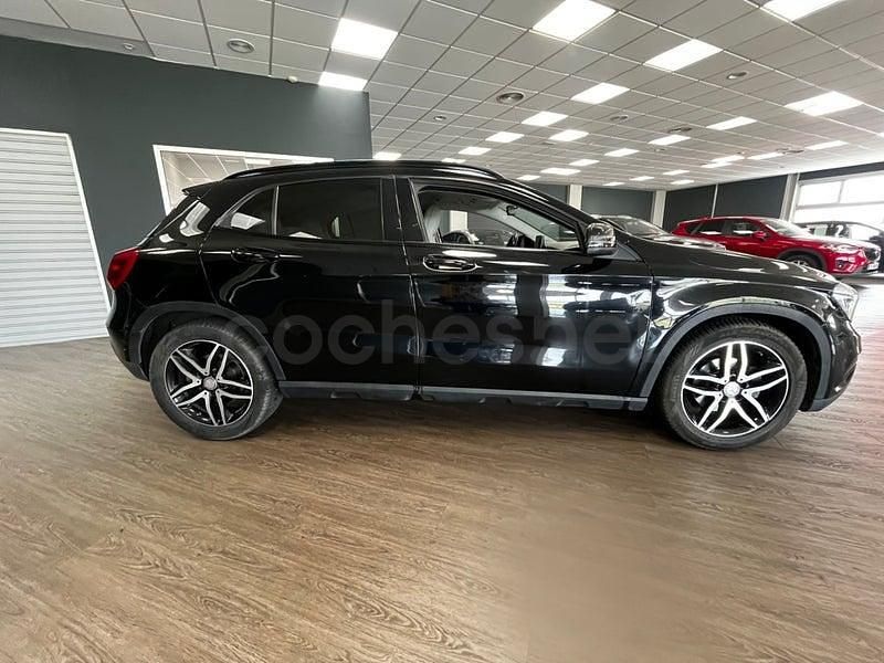 Usado Mercedes GLA200 AMG line 136 CV (100 kW) 2015 Negro SUV