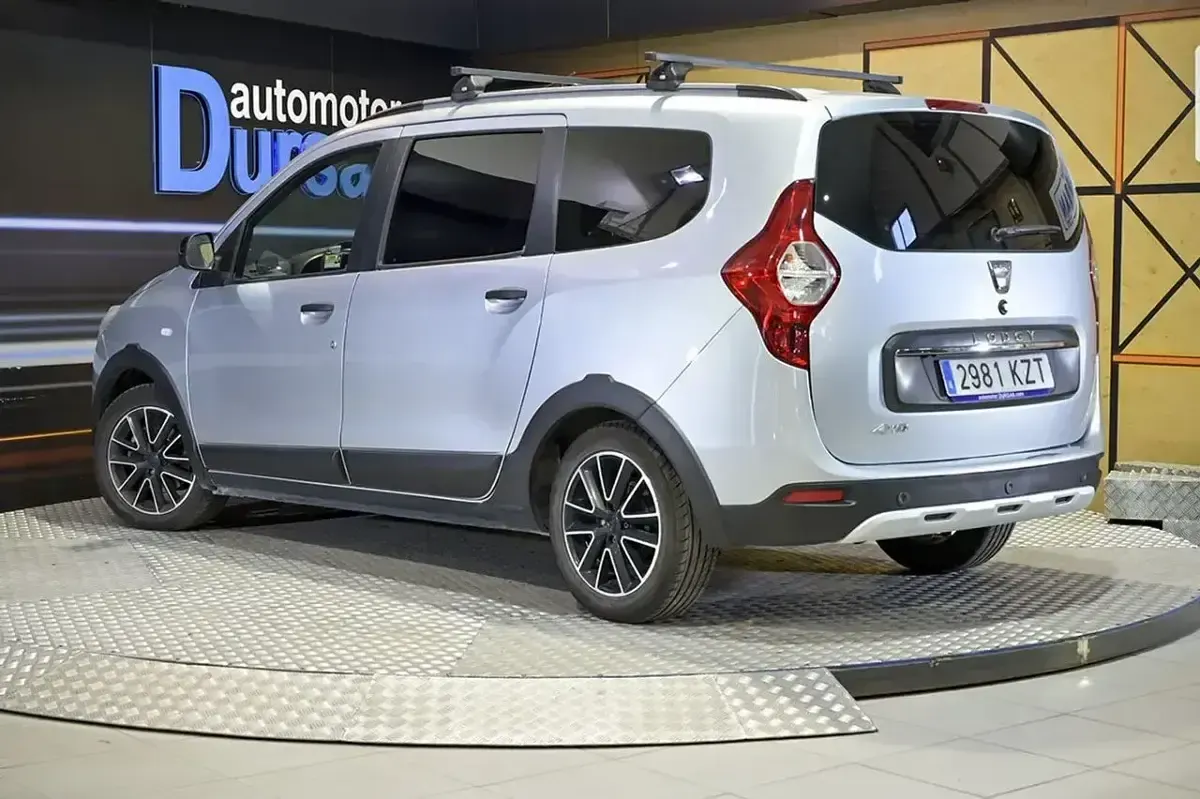 Usado Dacia Lodgy 116 CV (85 kW) 2019 Gris Monovolumen