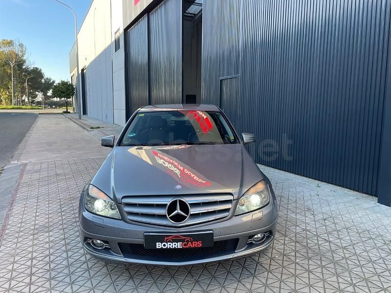 Usado Mercedes C220 Avantgarde 170 HP (125 kW) 2009 Cinzento Sedan