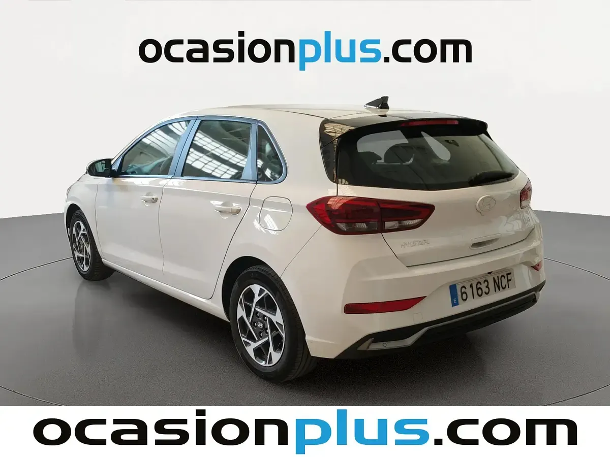 Usado Hyundai i30 97 CV (71 kW) 2025 Blanco Utilitario