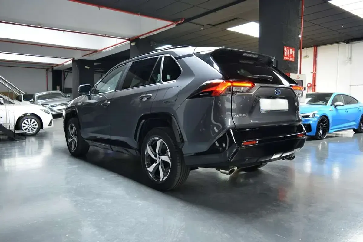 Usado Toyota RAV4 Hybrid Advance 306 CV (225 kW) 2023 Gris SUV